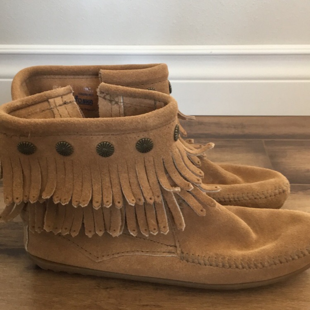 Minnetonka Fringe Moccasin